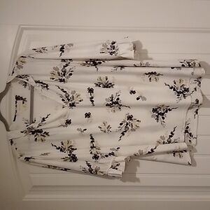 Soft Flowy 3/4 sleeve shirt